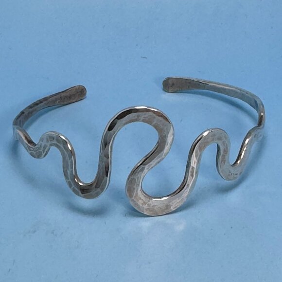 VTG Solid Sterling Silver 925 Wave Design Cuff Bracelet Size 2.5'' Diameter - Picture 4 of 10